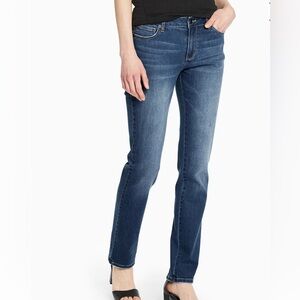 NWT! Garnet Hill Mid Rise Straight Leg Jeans. 100% Organic Cotton. Size 31